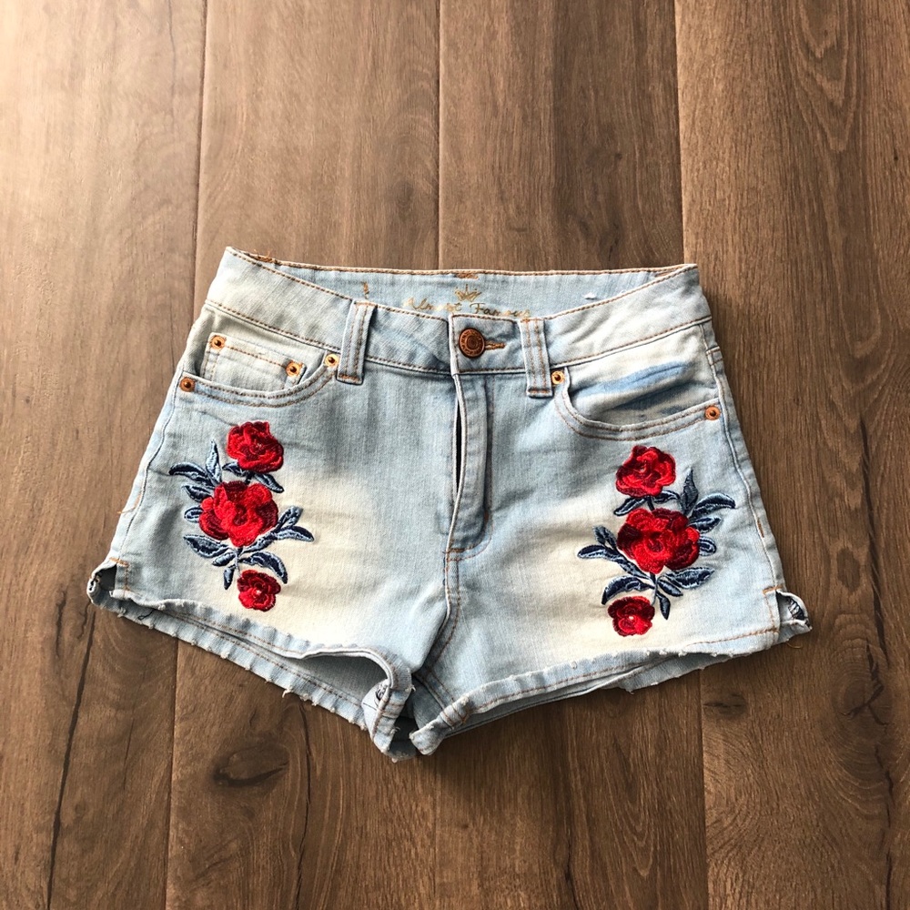High Rise Almost Famous shorts